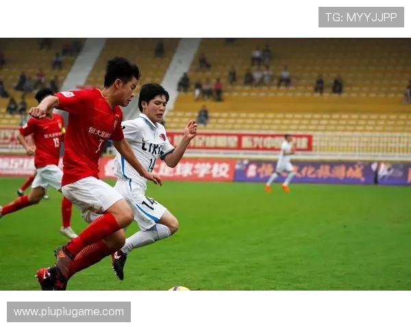 广州足球队转型之路:从传统强队到现代足球的全面革新与挑战 广州足球队转型之路:从传统强队到现代足球的全面革新与挑战