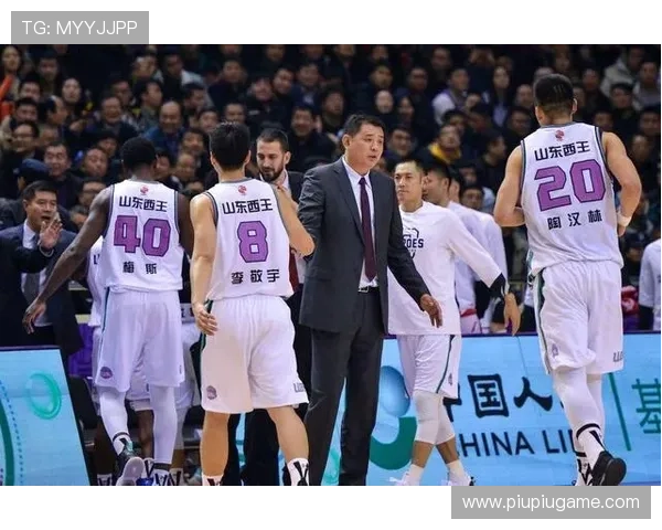 成都篮球队在钻石联赛积分榜上以57分稳居第一名展现强大实力 成都篮球队在钻石联赛积分榜上以57分稳居第一名展现强大实力